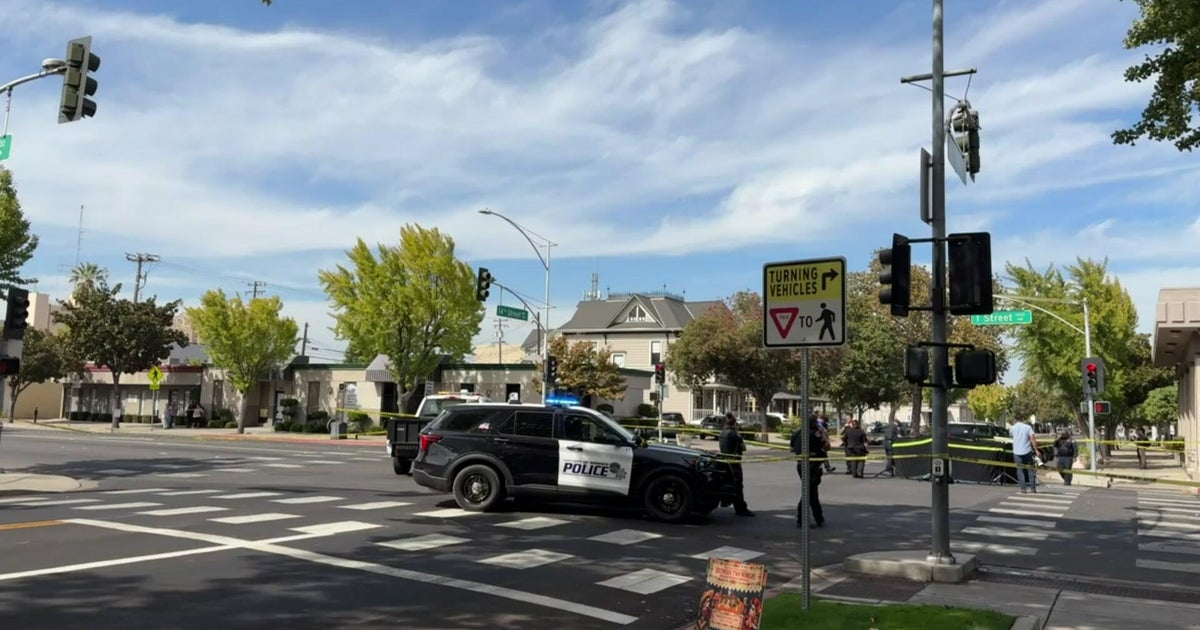14th-st-vehicle-vs-ped-modesto.jpg