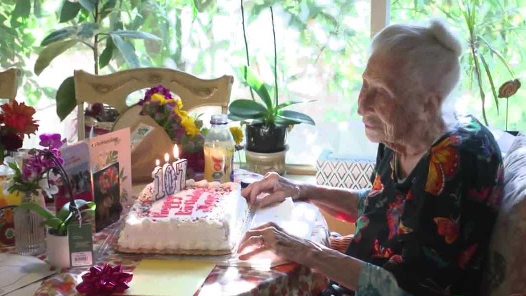 Sacramento woman celebrates 107th birthday with neighbors