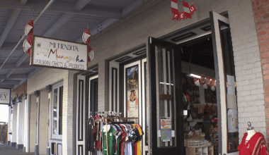 Sacramento Peruvian shop owner seeks last customers before closing