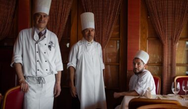Scott's, Oakland's unofficial boardroom, is turning 50. Meet the chefs who have made a million cioppinos