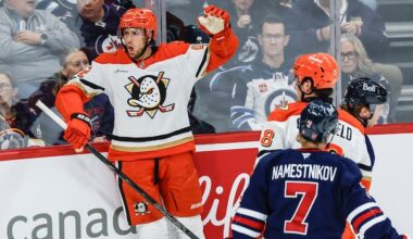 Caulfield helps Ducks ground Winnipeg Jets