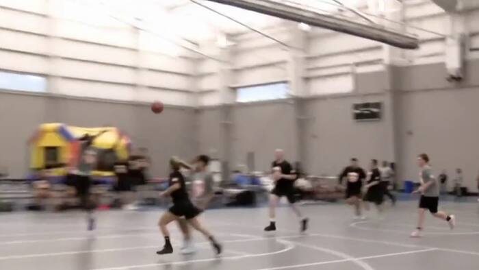 Oakland County Sheriff’s PAL program brings deputies, kids together for basketball game