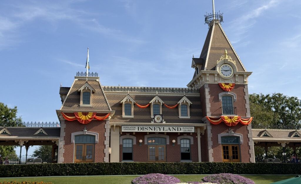 Disneyland Closes Exits and Reroutes Guests After Suspicious Device Found Near Harbor Boulevard