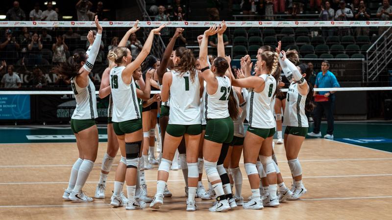 Women's Volleyball Takes Win Streak to Wyoming