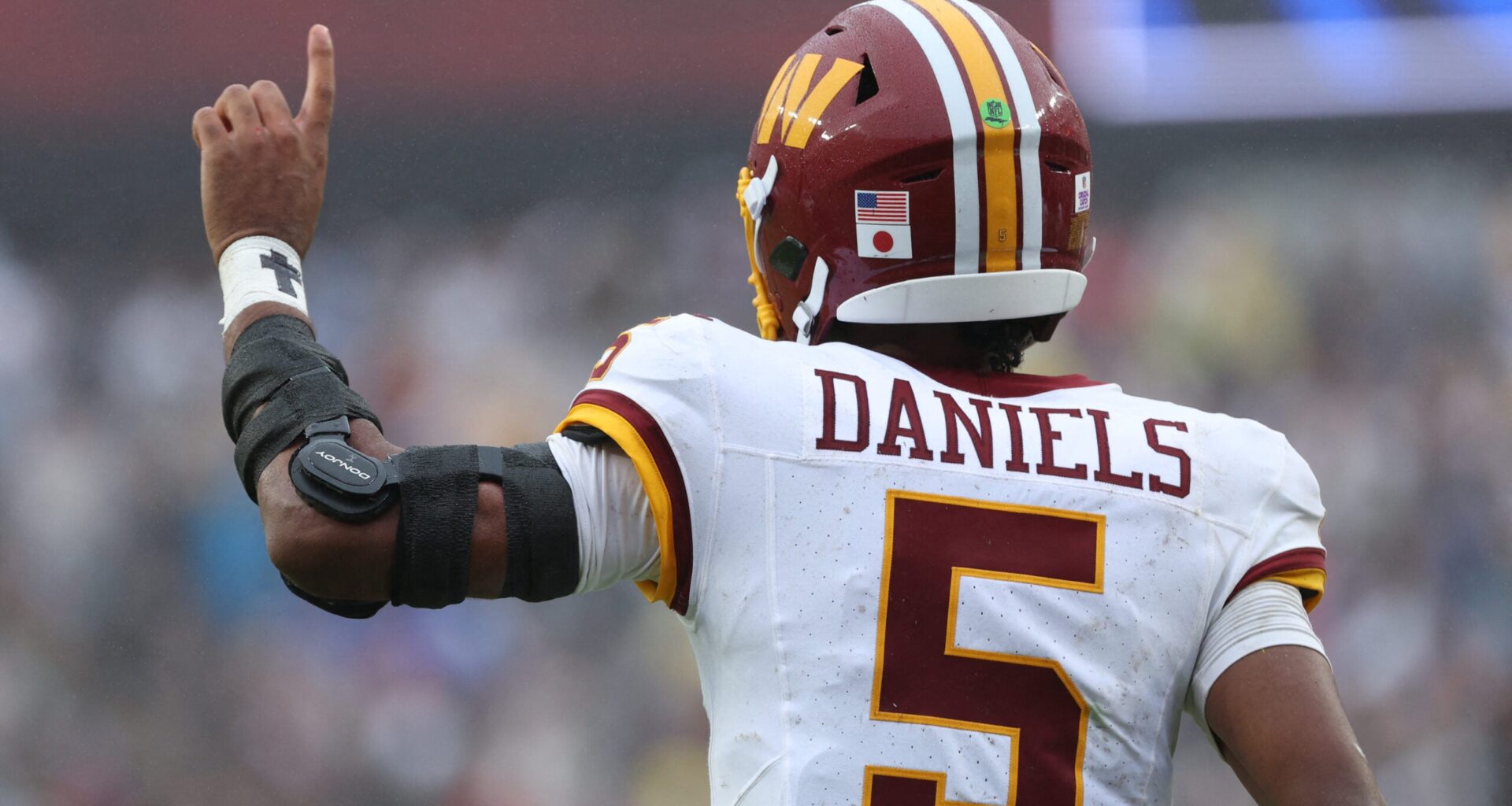Commanders have one major advantage over the undefeated 49ers, and it starts with Jayden Daniels vs. Brock Purdy