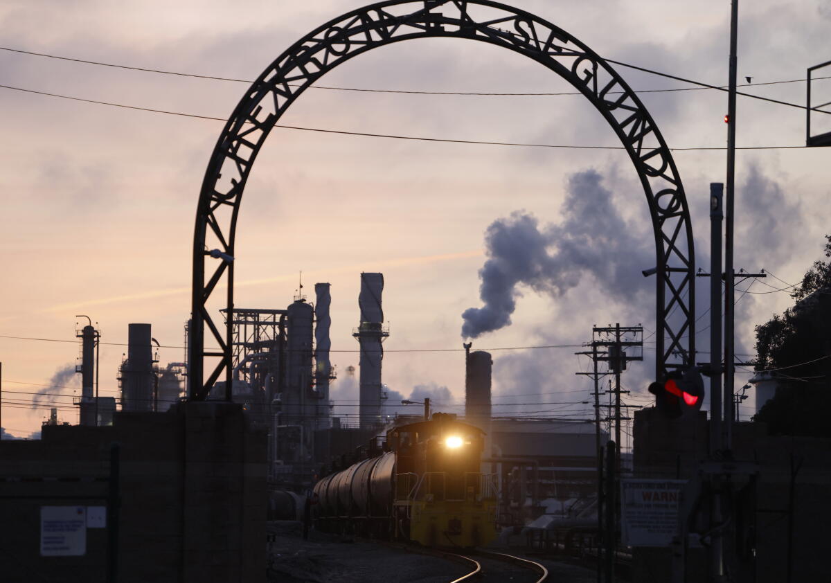 A train of tank cars enters the Chevron EL Segundo refinery