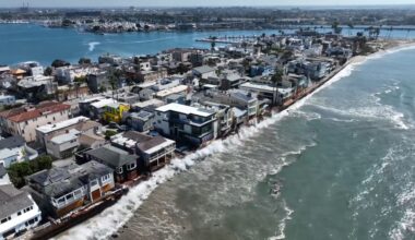Long Beach Peninsula homes damaged by storm, high surf
