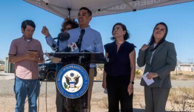 Members of Congress report mold, ‘filthy’ kitchenware during unannounced Adelanto ICE facility visit – Santa Cruz Sentinel