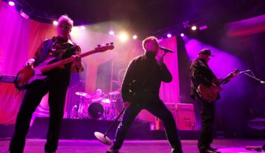 The Sex Pistols host a women-only mosh pit during Hollywood Palladium show – Press Telegram
