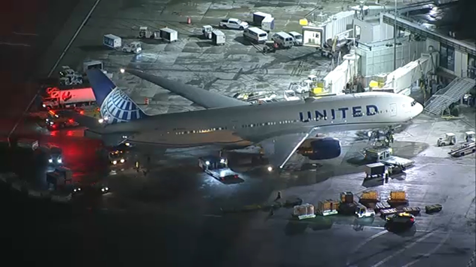 United Airlines flight arrives at LAX from Hawaii after turbulence injures flight attendants