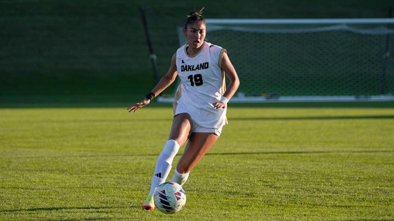 Women's Soccer Creates Chances, but Can't Top Raiders at Home