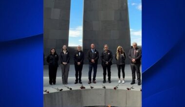 Fresno Mayor Jerry Dyer tours Armenian Genocide Memorial