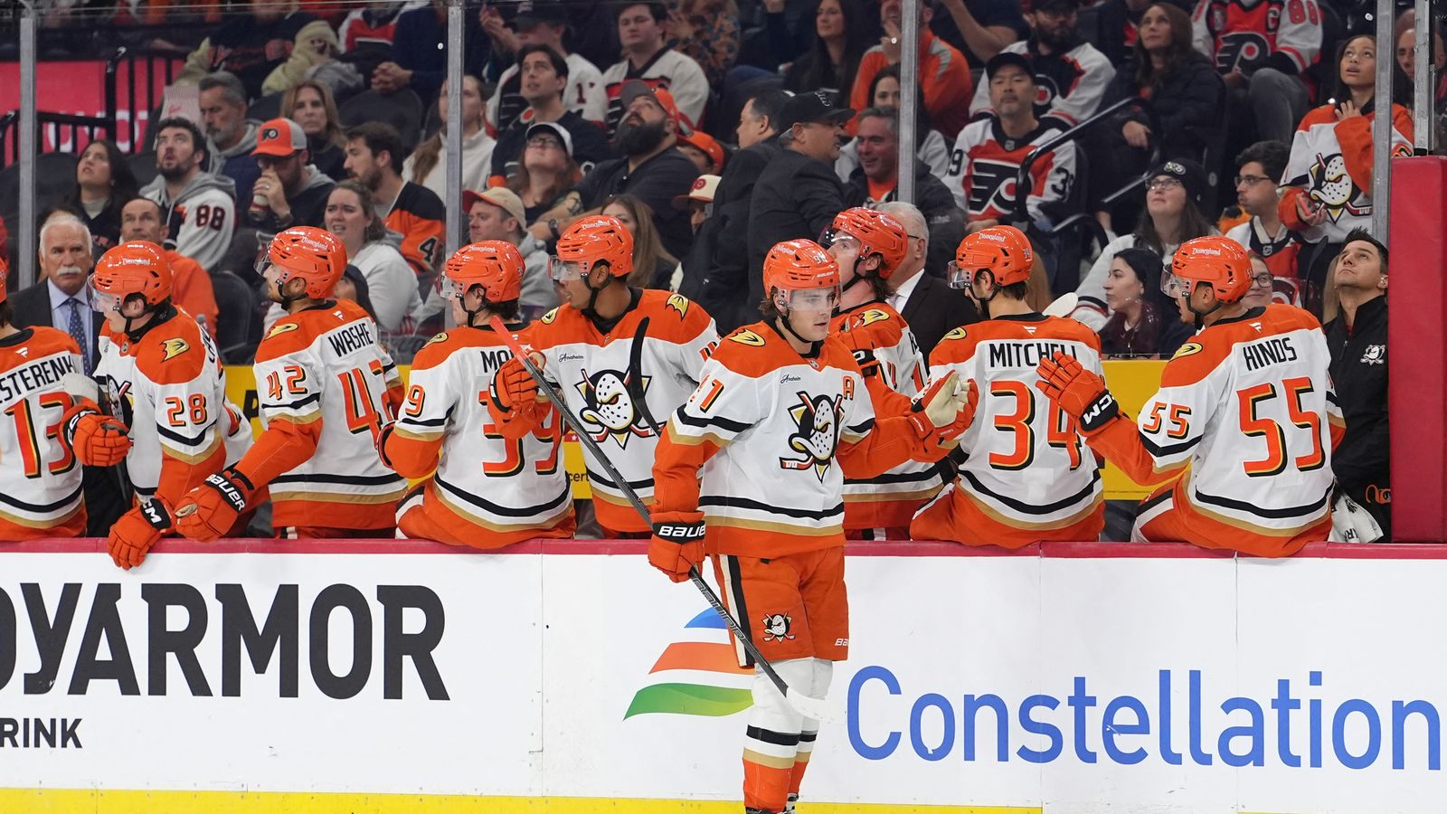 Ducks, Carlsson spark comeback in Philly, snap 5-game losing streak