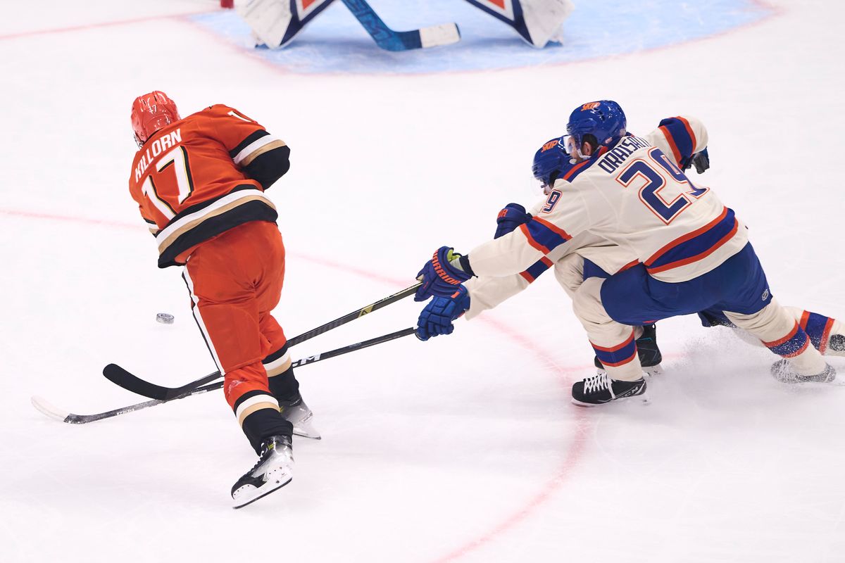The Anaheim Ducks left wing Alex Killorn #17 shoots a goal attempt during an NHL game against The Edmonton Oilers on October 7th, 2026 Honda Center in Anaheim, California.