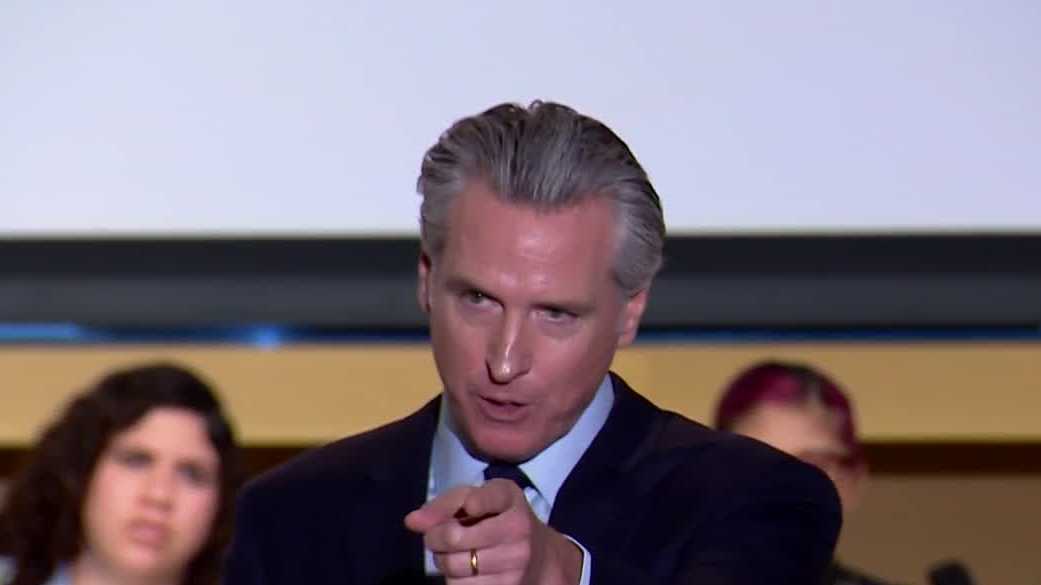 Newsom swears in California Service Corps in Sacramento