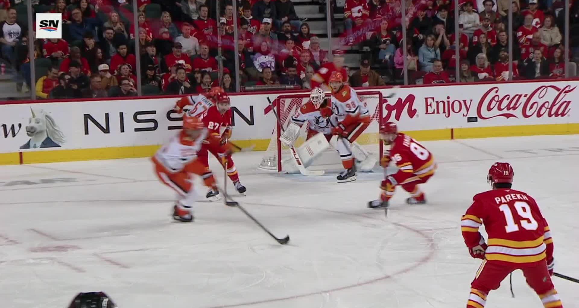 Ducks beat the winless Flames 4-2 in Calgary to start a home-and-home series