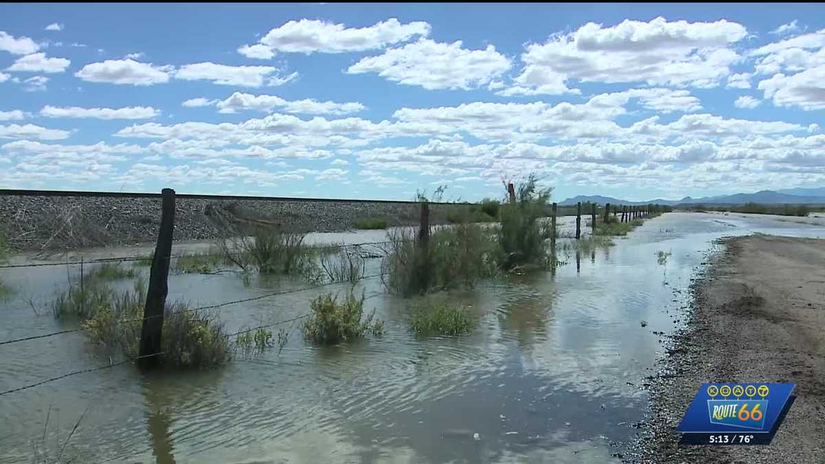Flooding isolates 12 homes in NM after Rio Puerco overflows