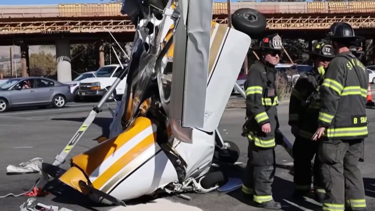 Small airplane crash-lands on San Jose’s Capitol Expressway, 3 sustain minor injuries – NBC Bay Area