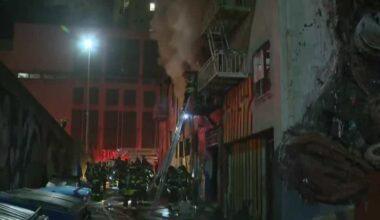 Downtown Sacramento fire sends 2 firefighters to hospital