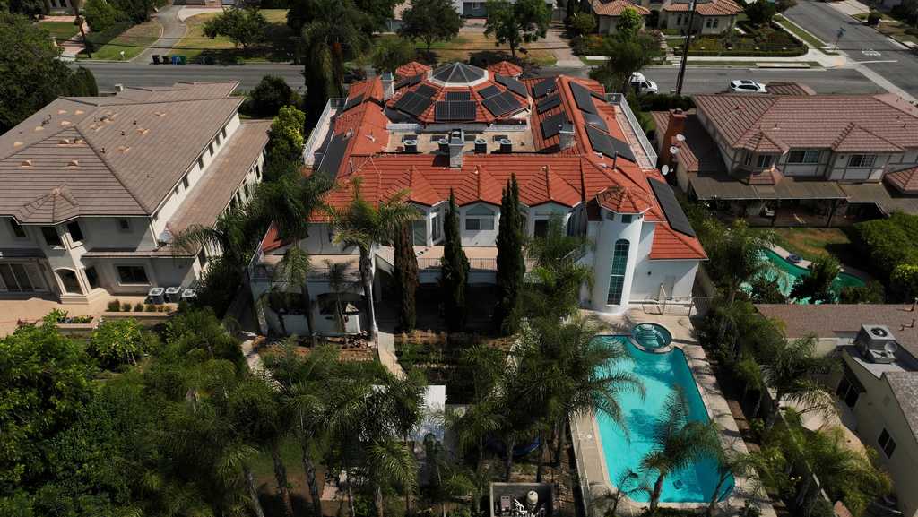 California couple arrested in surrogacy investigation, police say
