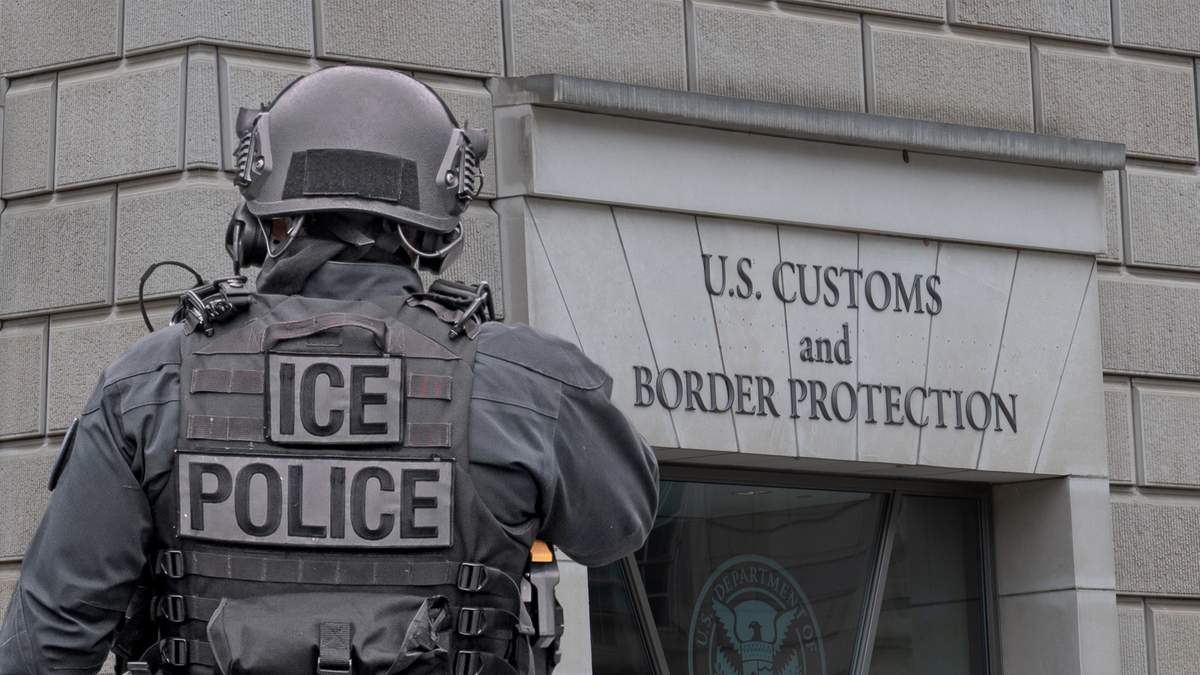 California Lawmakers Demand Probe Into ICE Use of Force in Long Beach