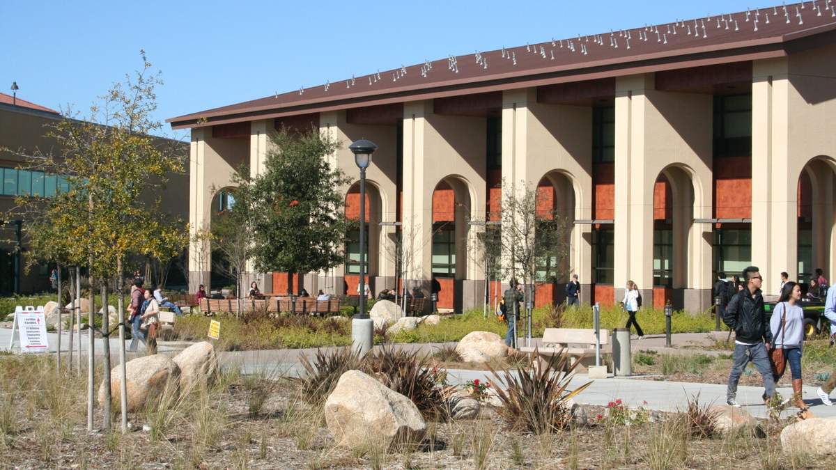 SDCCD Installs Signs Prohibiting ICE Activity | Newsradio 600 KOGO