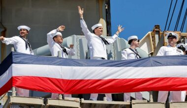 USS Abraham Lincoln Arrives Home After Lengthy Deployment