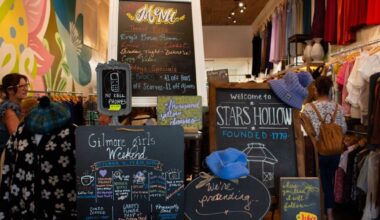 Stars Hollow comes to Old Towne Orange at the ‘Gilmore Girls’ Weekend market | Lifestyle