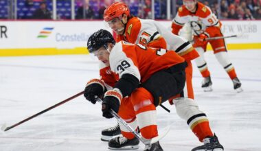 Leo Carlsson rallies the Ducks to a 5-4 victory over the Flyers