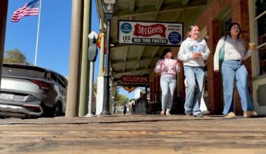 City scales back Old Sacramento overnight street closures and police presence