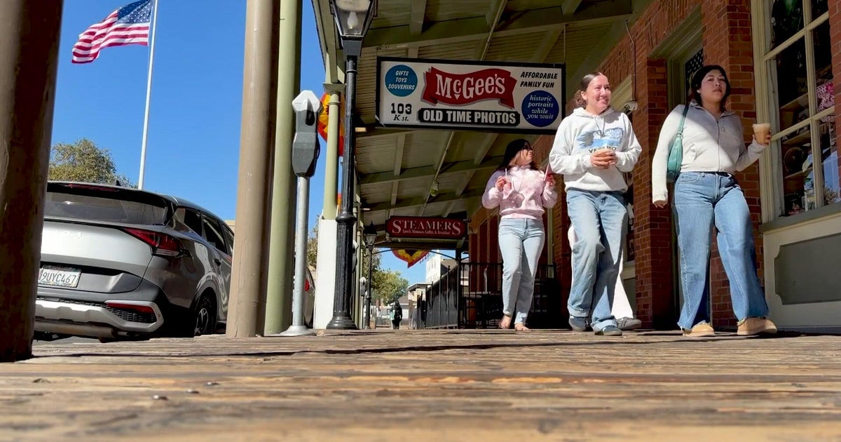 City scales back Old Sacramento overnight street closures and police presence