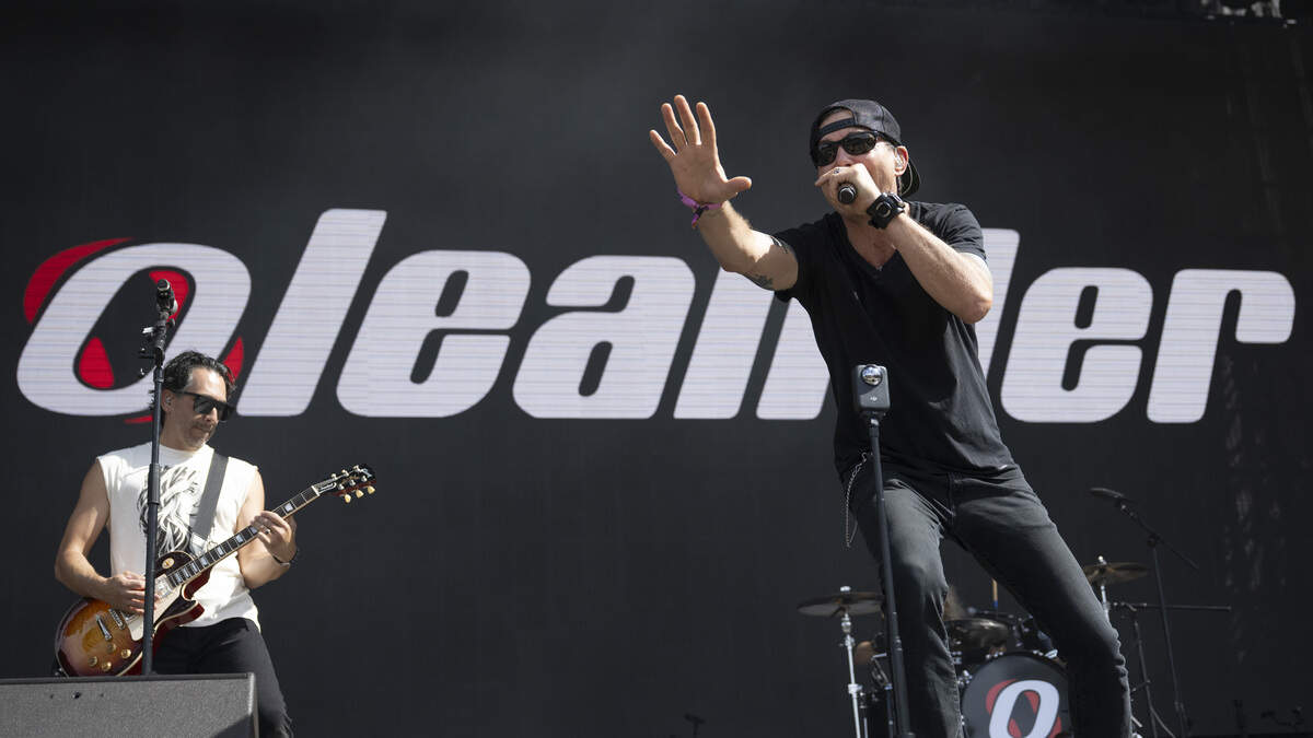 Dance Gavin Dance, Oleander represent hometown at Aftershock