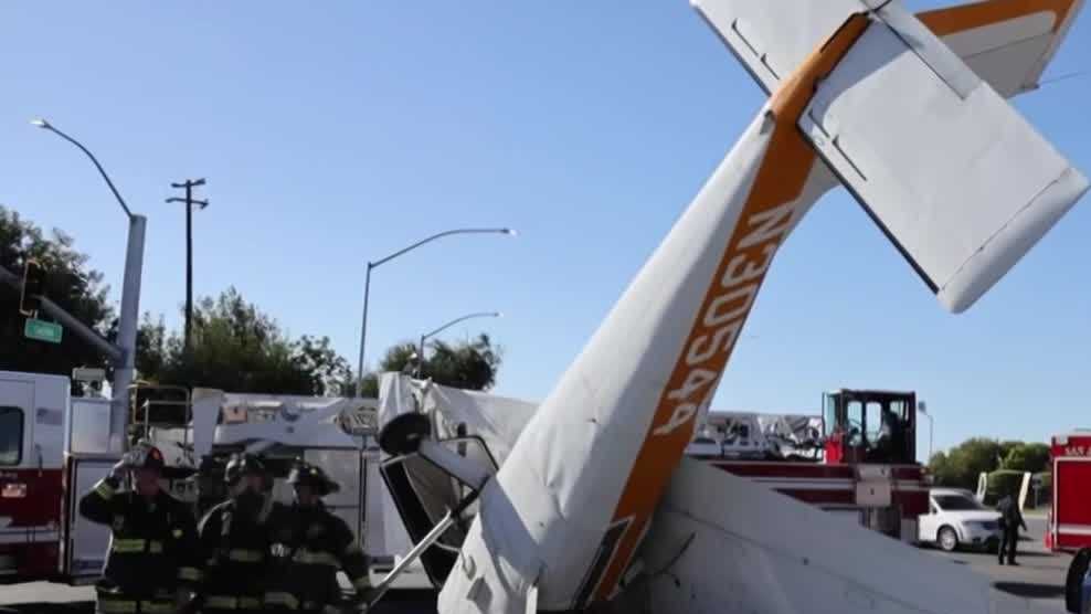 Small plane crashes onto San Jose’s Capitol Expressway