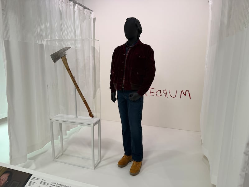 costume