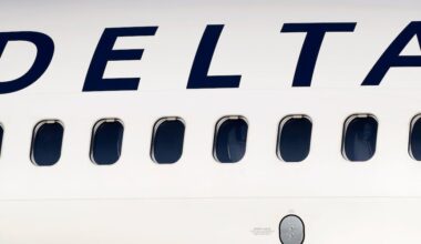 Delta plane clips tail of Air Canada flight in Los Angeles, FAA says