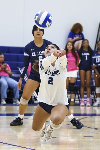 El Camino Warriors Left Back, or Libero, Cynthia Nario, receives serve from The Long Beach City College Vikings. Nario recorded 35 receptions against The Vikings on Oct. 7, 2026. ( Riley Abrams | The Union )