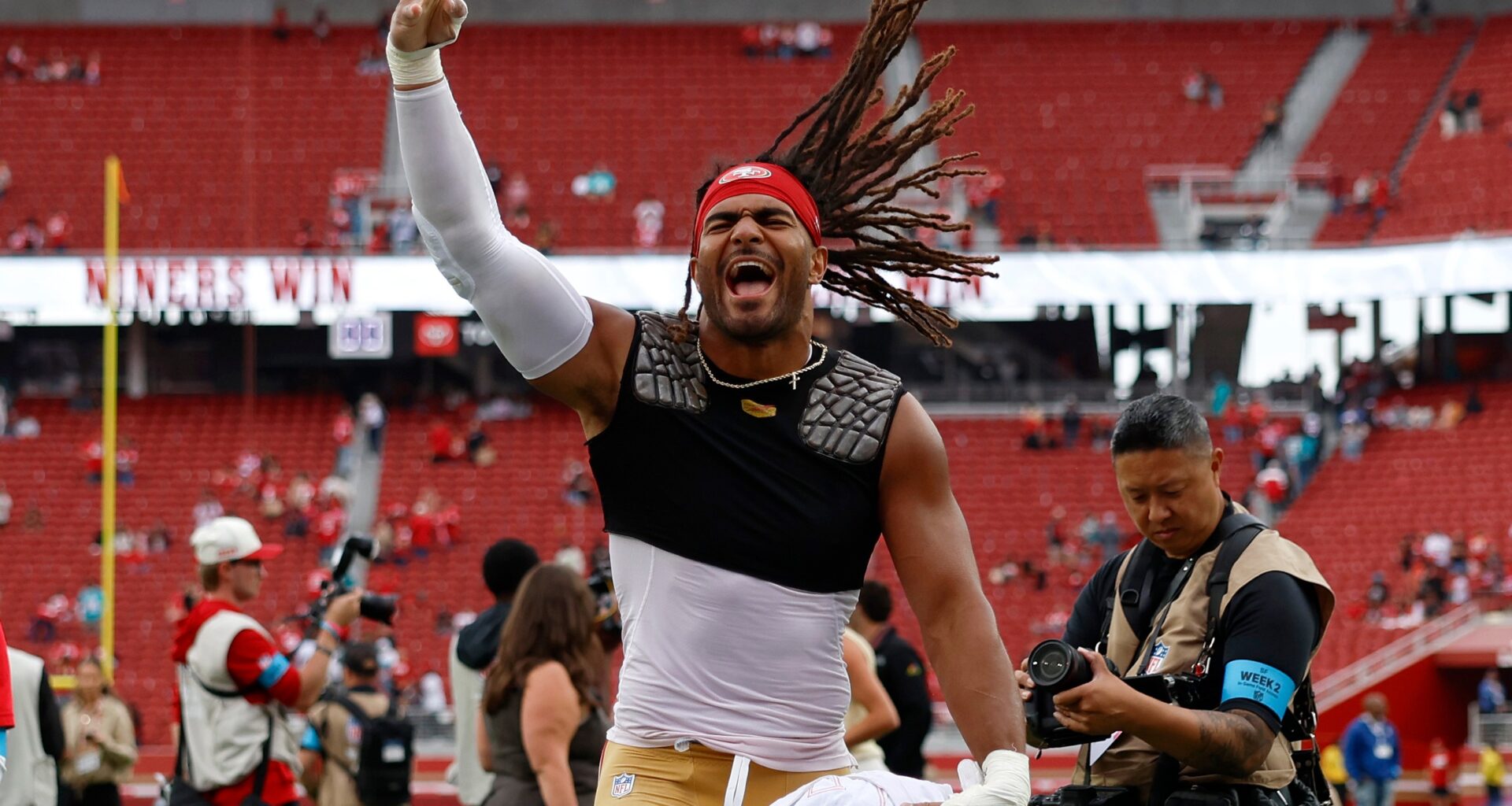 49ers mailbag: Undefeated start, NFL trade talk and more
