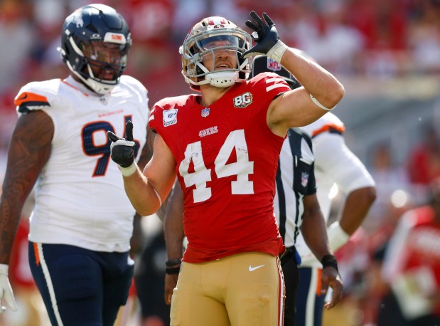 San Francisco 49ers' Kyle Juszczyk (44) celebrates his first down catch against the Denver Broncos in the second quarter at Levi's Stadium in Santa Clara, Calif., on Sunday, Oct. 4, 2026. (Nhat V. Meyer/Bay Area News Group)