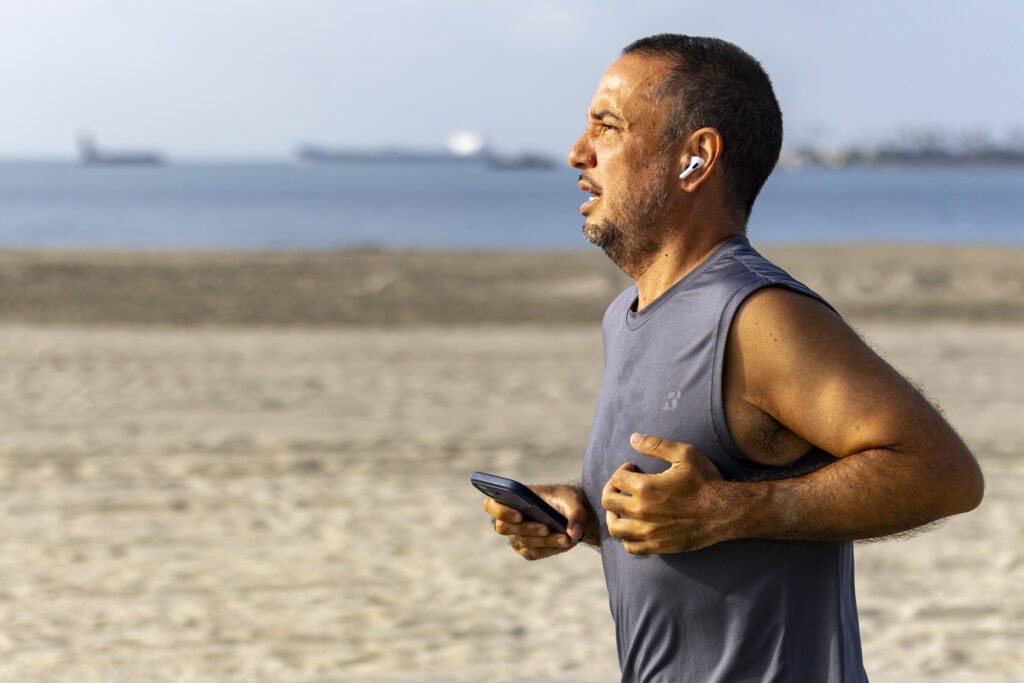 CSULB professor chases runner’s high at Long Beach Marathon