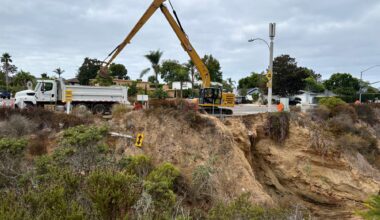 Emergency repairs underway on failed drainage pipe on Del Mar Heights Road – San Diego Union-Tribune