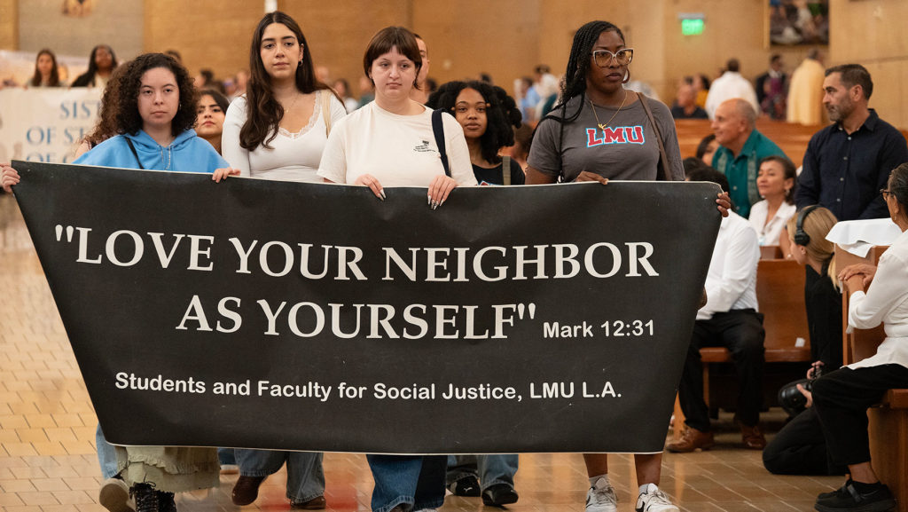 At LA Archdiocese Immigrants Mass, Catholics keep hoping for hope