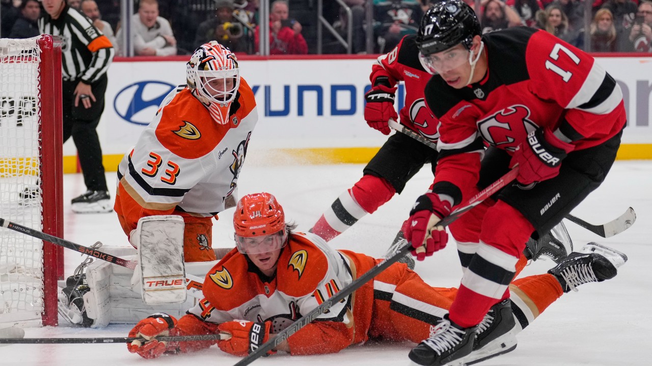 NHL roundup: Ducks fall to Devils for fifth straight loss