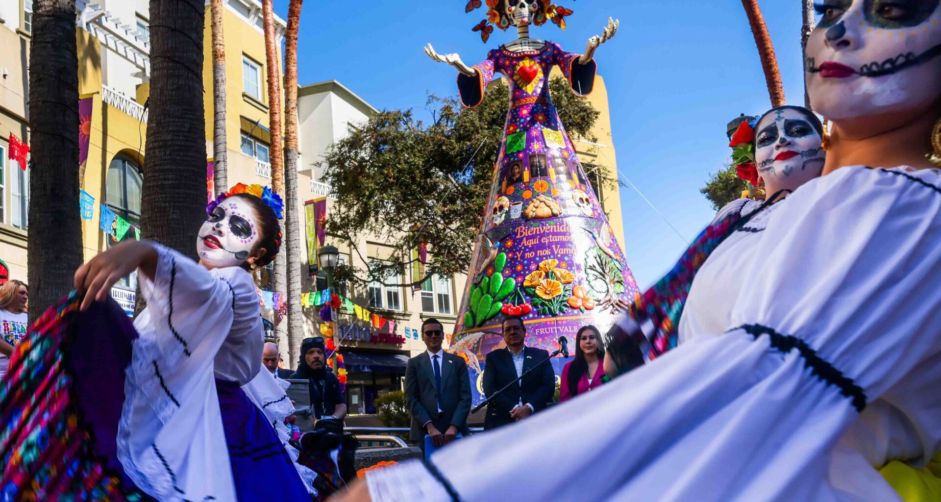 Photos: Oakland welcomes La Catrina from México in the heart of Fruitvale