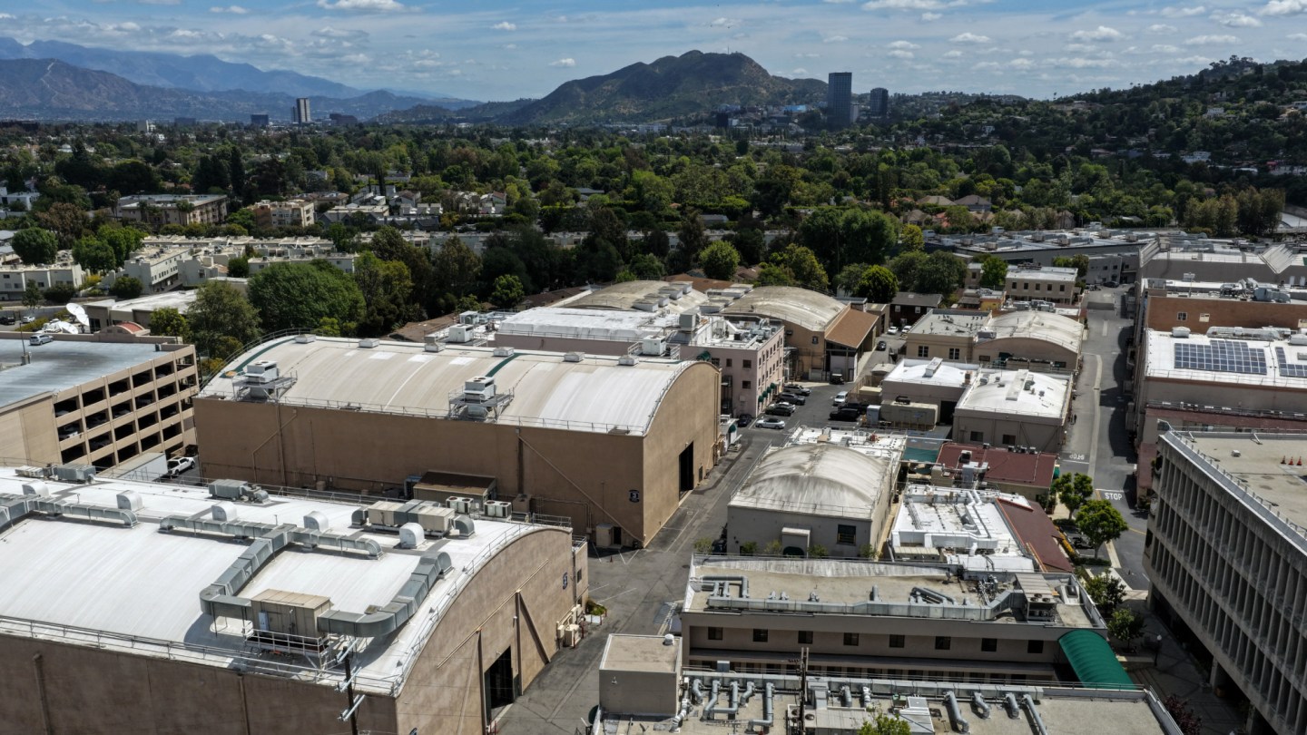 Los Angeles Film and TV Shoot Days Keep Plunging As Officials Scramble