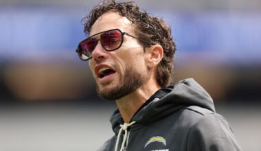Chargers’ Mike McDaniel accepts blame for poor offense – San Diego Union-Tribune