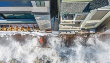 Powerful surf damages beachside homes in Long Beach – NBC Los Angeles