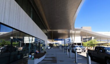 New Hollywood Burbank Airport terminal opens to travelers – NBC Los Angeles