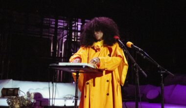 Erykah Badu gives San Diego wisdom ‘Before The World Blows’ – The Daily Aztec