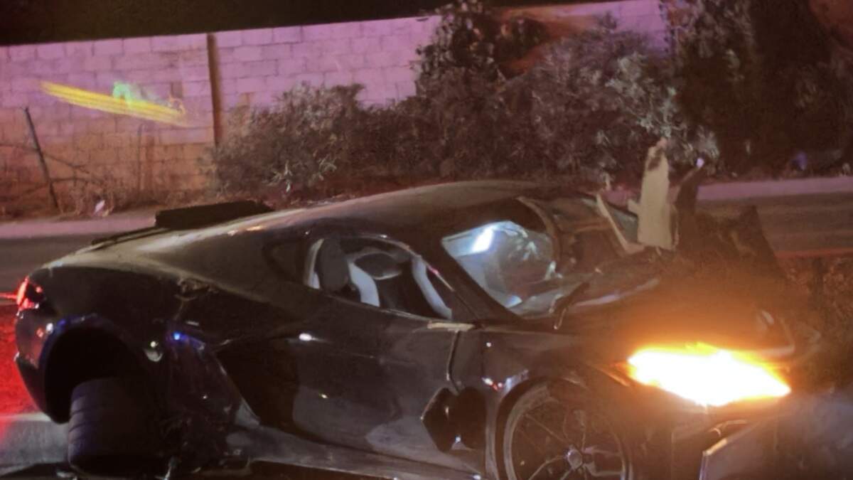 A vehicle sits near a tree after a suspected DUI crash at Herndon Avenue and Van Ness. A vehicle sits near a tree after a suspected DUI crash at Herndon Avenue and Van Ness.