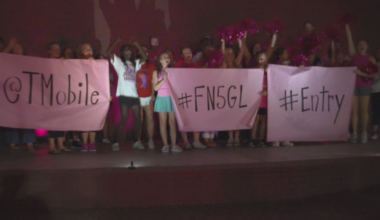 Flash mob turns downtown Long Beach pink for Friday Night 5G Lights competition